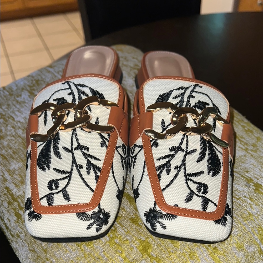 Embroidered Mules with Gold Chain